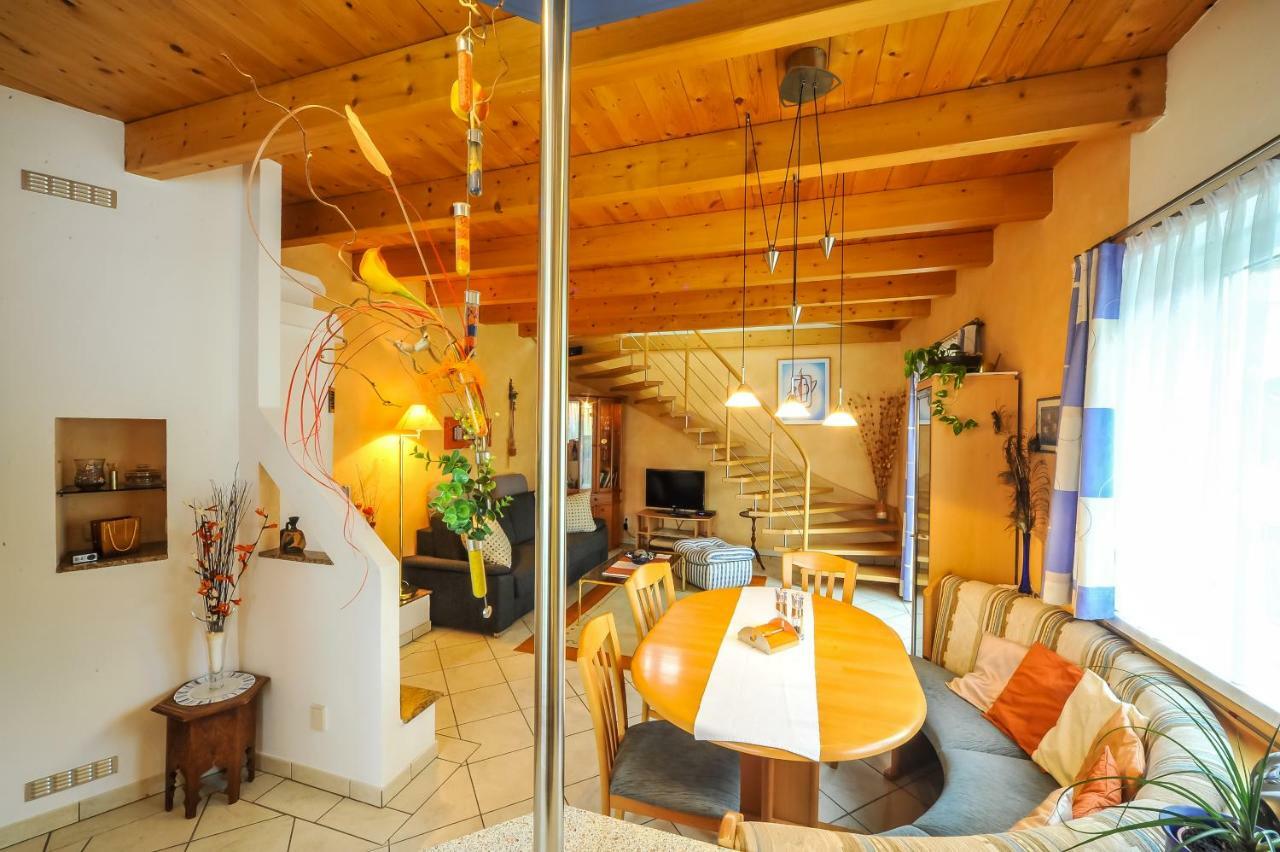 Ferienwohnung Regina Sankt Peter-Freienstein Extérieur photo