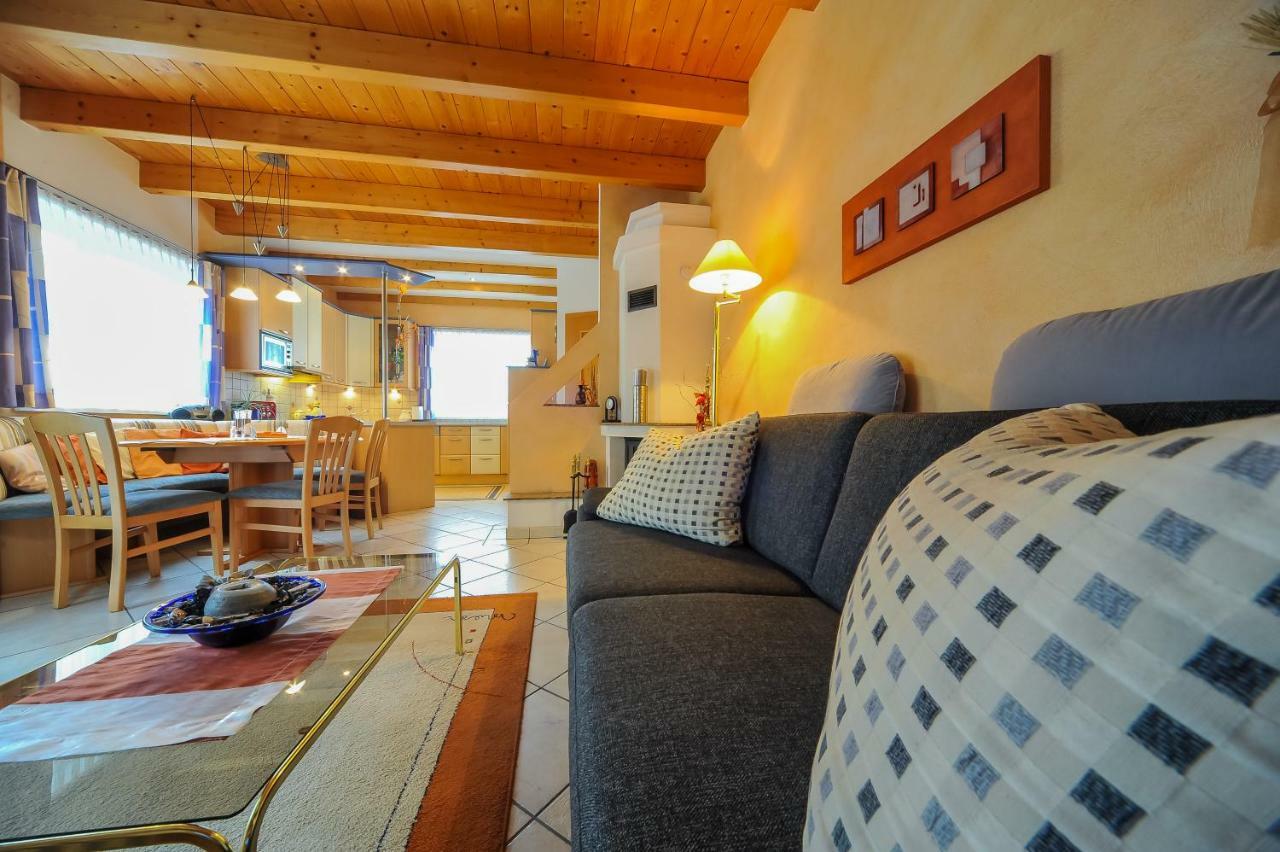 Ferienwohnung Regina Sankt Peter-Freienstein Extérieur photo